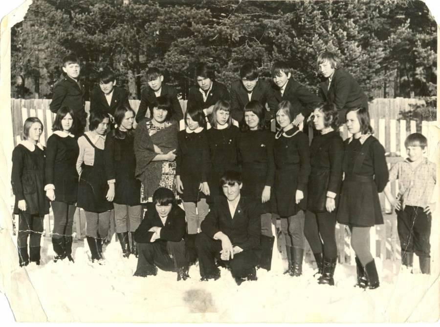 Ученики адамовской школы - 1970-е.